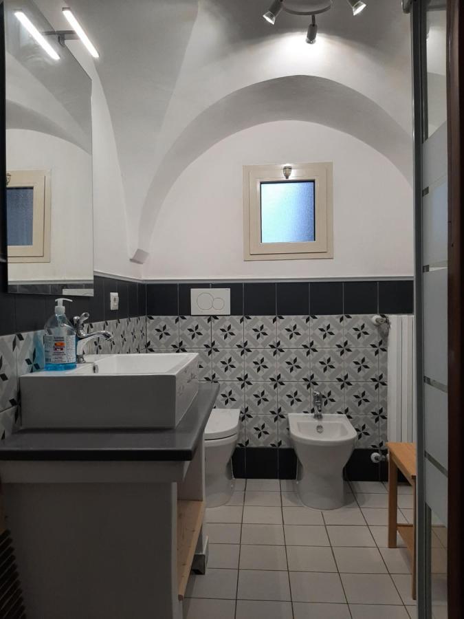 Palazzo Primitivo Casa Vacanze Appartamento มันดูเรีย ภายนอก รูปภาพ