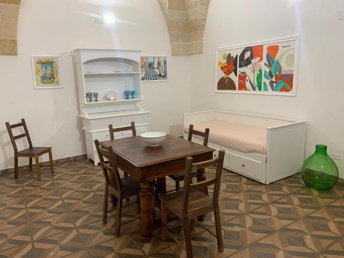 Palazzo Primitivo Casa Vacanze Appartamento มันดูเรีย ภายนอก รูปภาพ